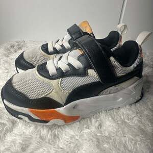 Puma Trinity AC+ PS Sneaker White Black-Vapor Gray-Clementine Kids Size11